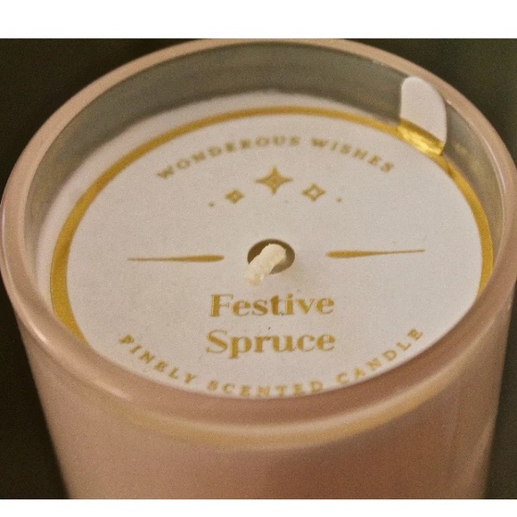 DW HOME CANDLE FESTIVE SPRUCE SCENTED CHRISTMAS NEW - Picture 2 of 5